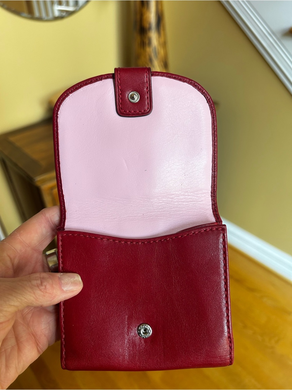 Vintage Coach Y2K Soho compact wallet. Red/pink - Gem
